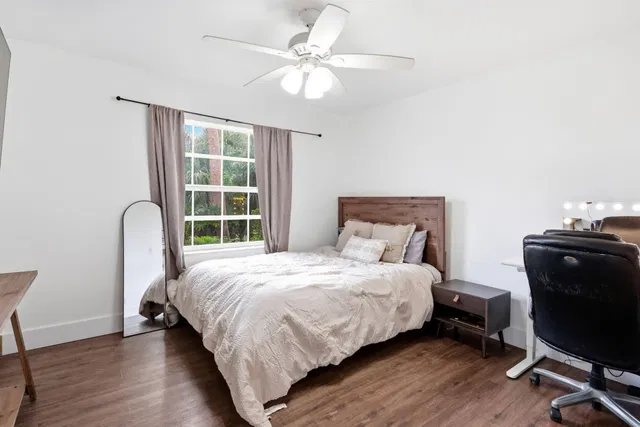 Residence photo 18