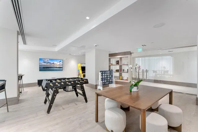 Nautilus 220 Unit 2223 photo 12