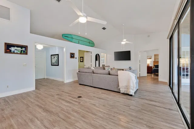 Residence photo 5