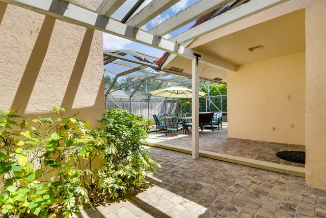 Residence photo 51