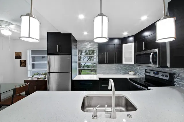 Residence photo 2
