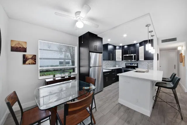 Residence photo 5