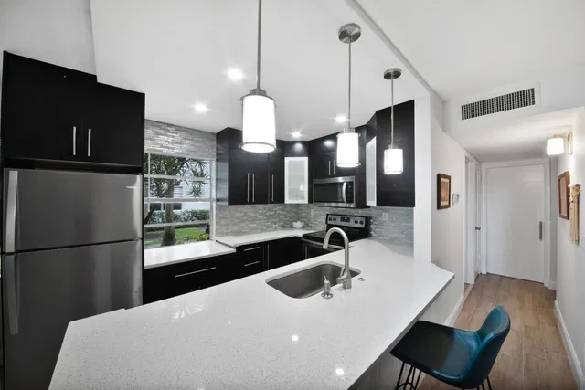 Residence photo 6