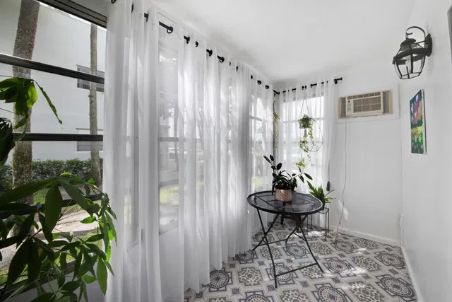 Residence photo 21