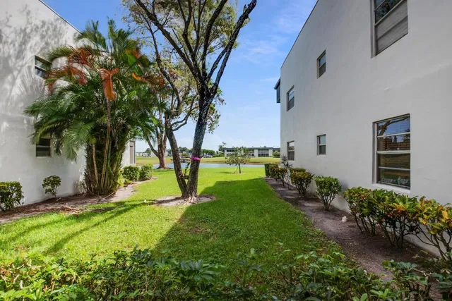 Residence photo 24