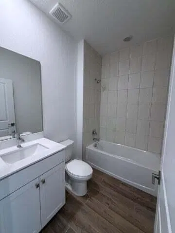 Residence photo 3