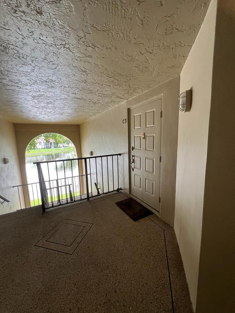 Unit C3 photo 2