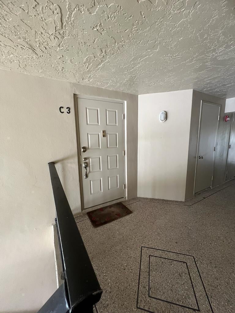 Unit C3 photo 3