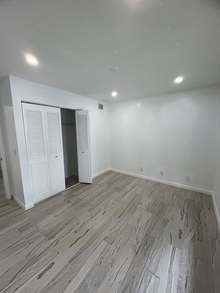 Unit C3 photo 20