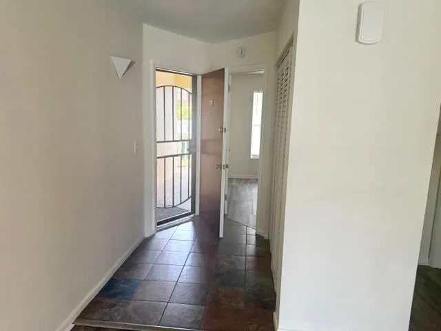 Unit 223 photo 3