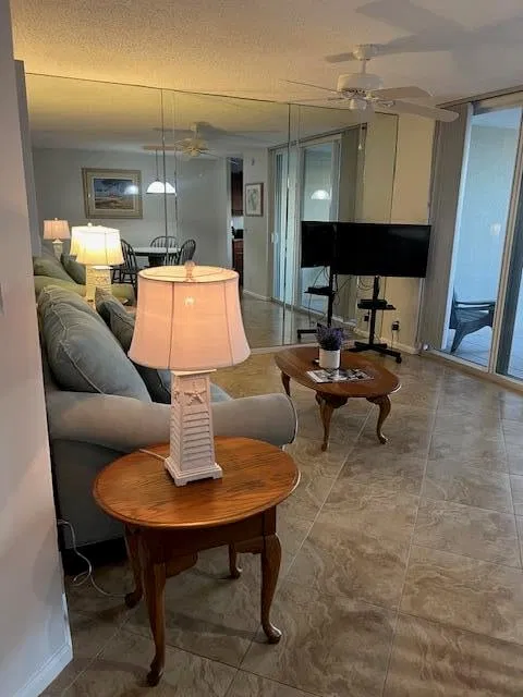 Unit c203 photo 16