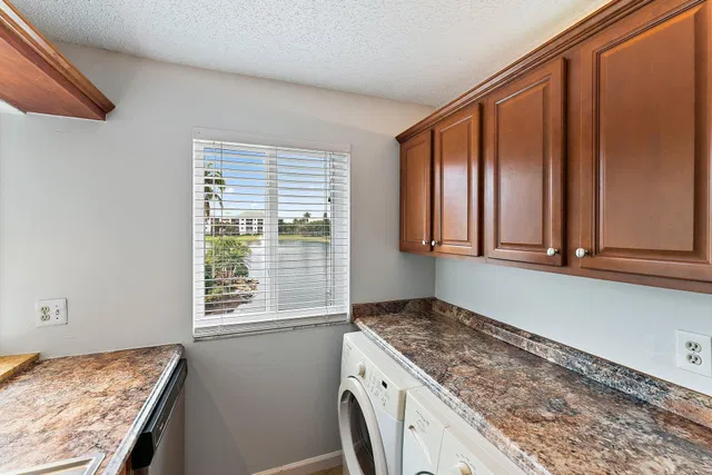 Unit c203 photo 22
