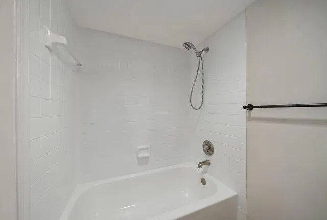 Unit c203 photo 27
