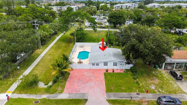 Residence photo 2