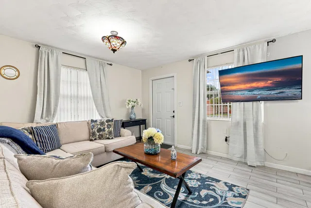 Residence photo 7