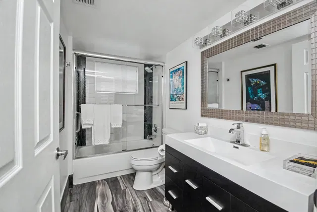 Unit 401 photo 29