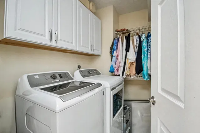 Unit 401 photo 30