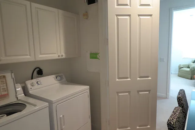 Unit 819 photo 9