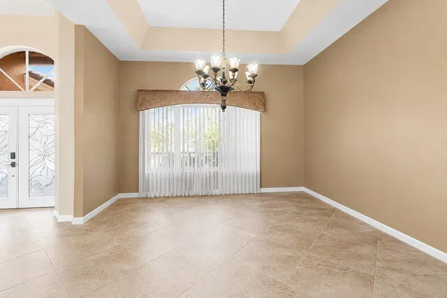  Residence photo 4