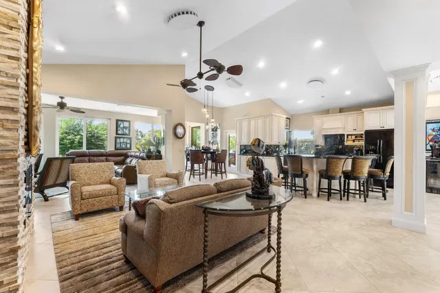  Residence photo 19