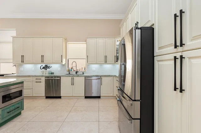 Residence photo 12