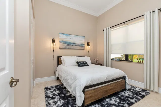 Residence photo 30
