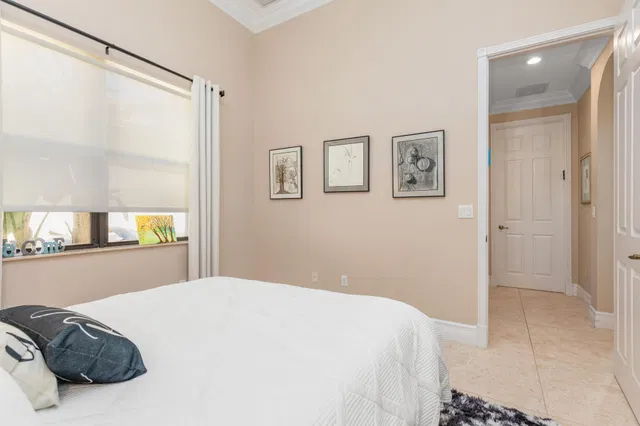 Residence photo 31