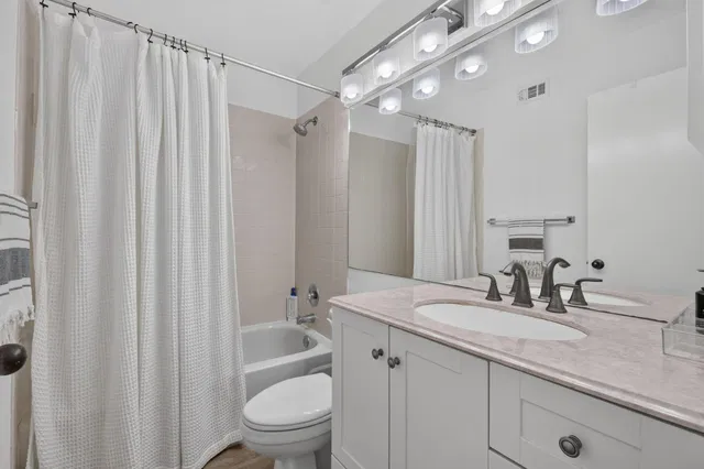  Unit 1209 photo 29