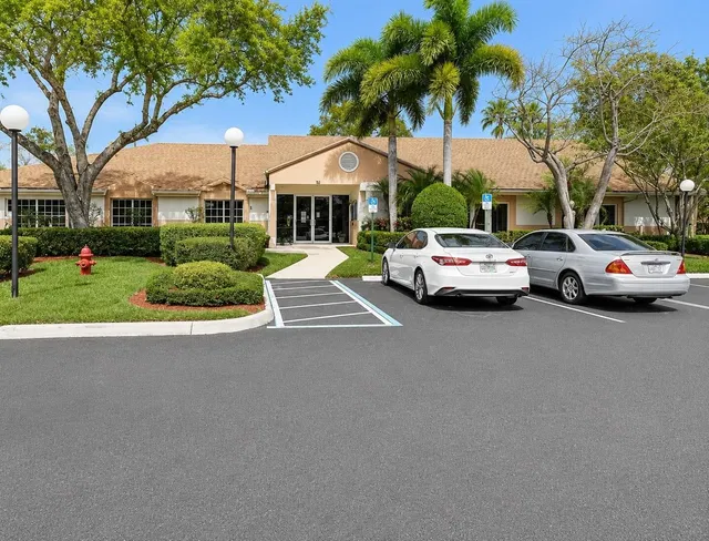 Residence photo 2