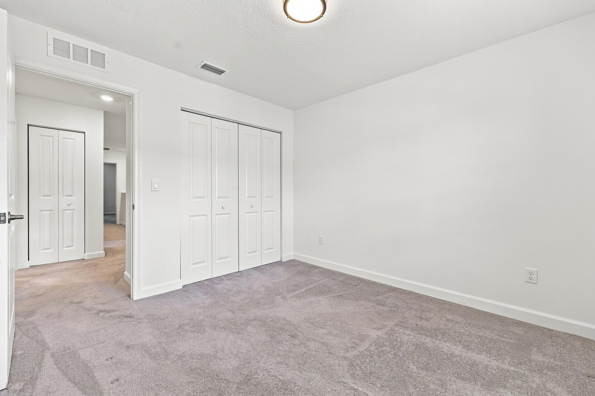 Residence photo 17