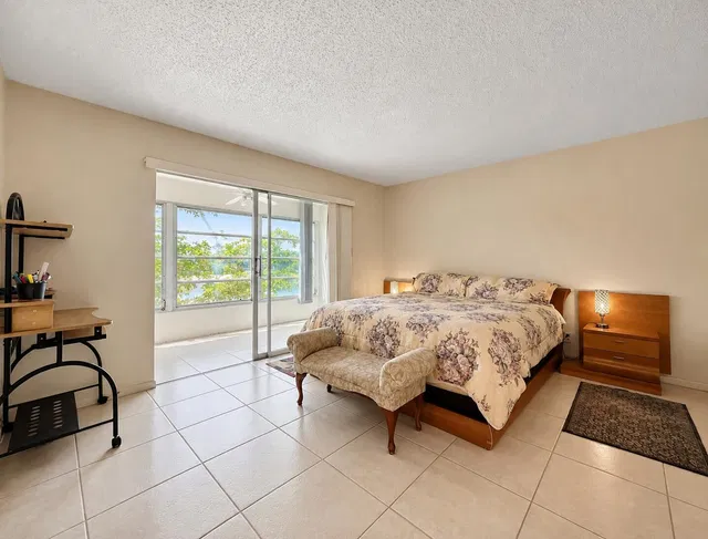Residence photo 6
