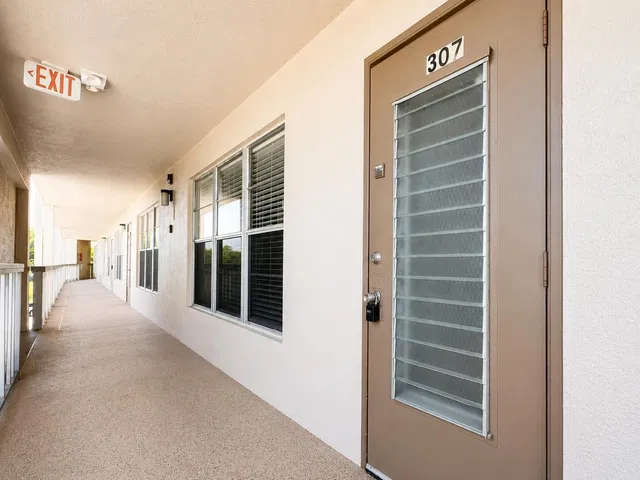 Residence photo 10