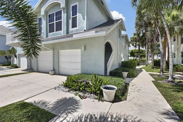 Unit 1209 photo 4