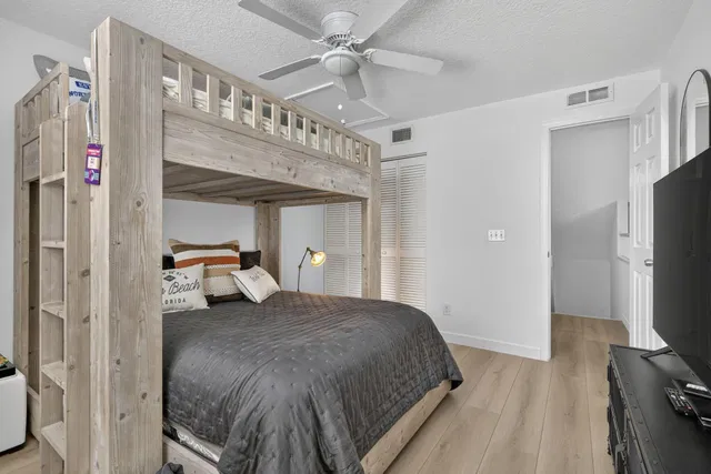 Unit 1209 photo 35