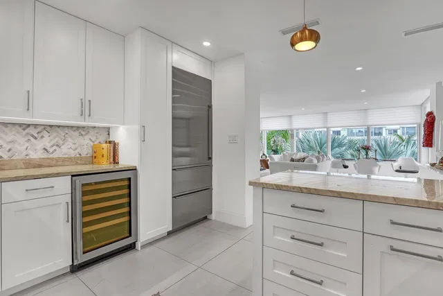 Palm Beach Towers, Palm Beach Unit 507B photo 6