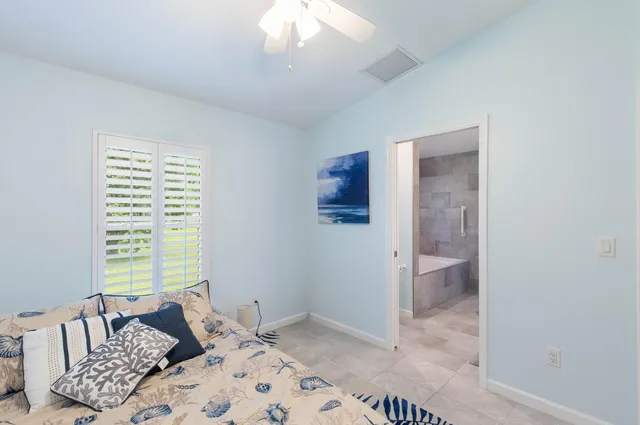 Residence photo 12