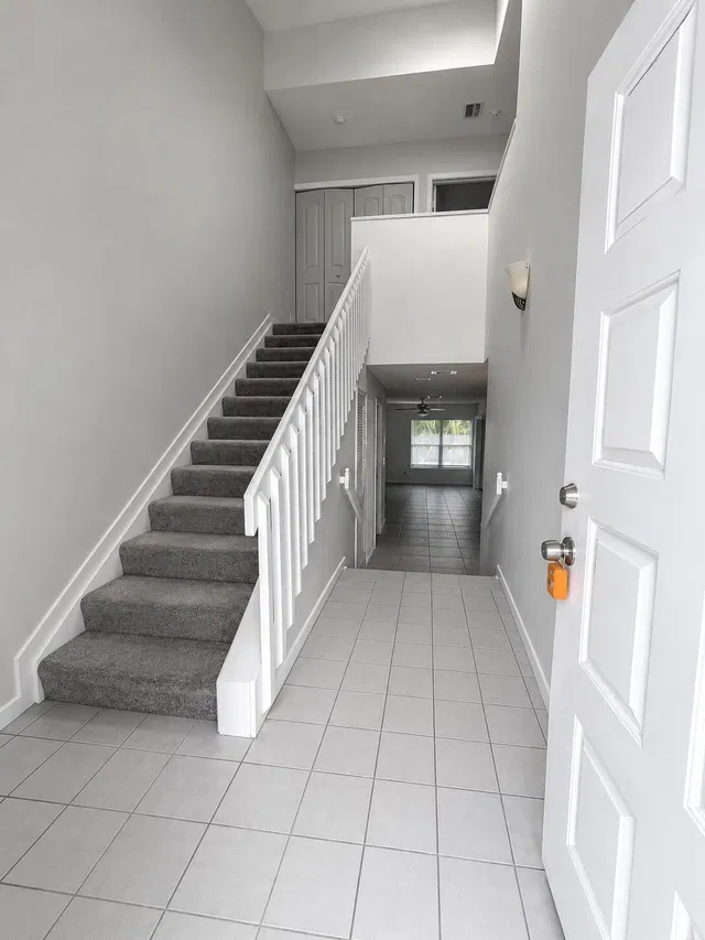 Unit 5331 photo 3