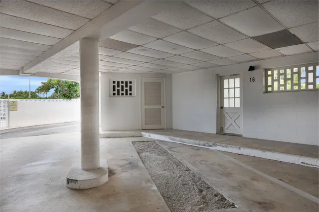 Unit 16 photo 22