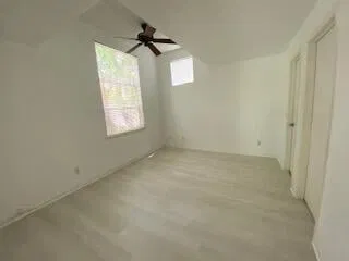 Unit 9-209 photo 9