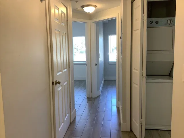 Unit 1316 photo 4