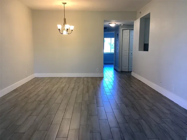 Unit 1316 photo 5