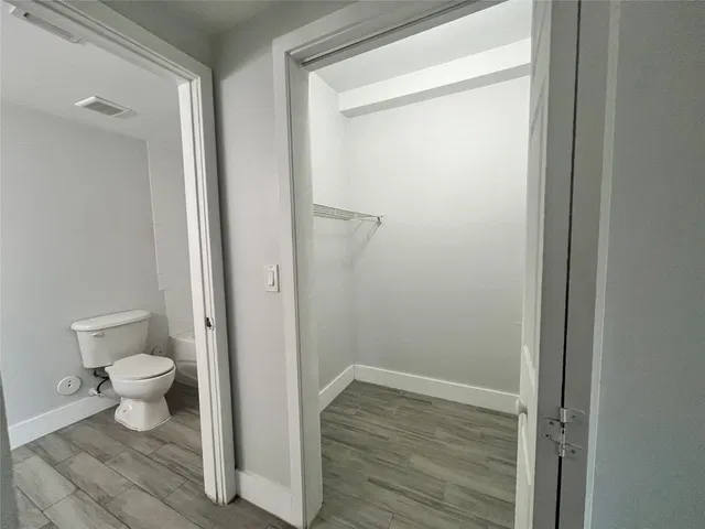 Unit 1316 photo 10