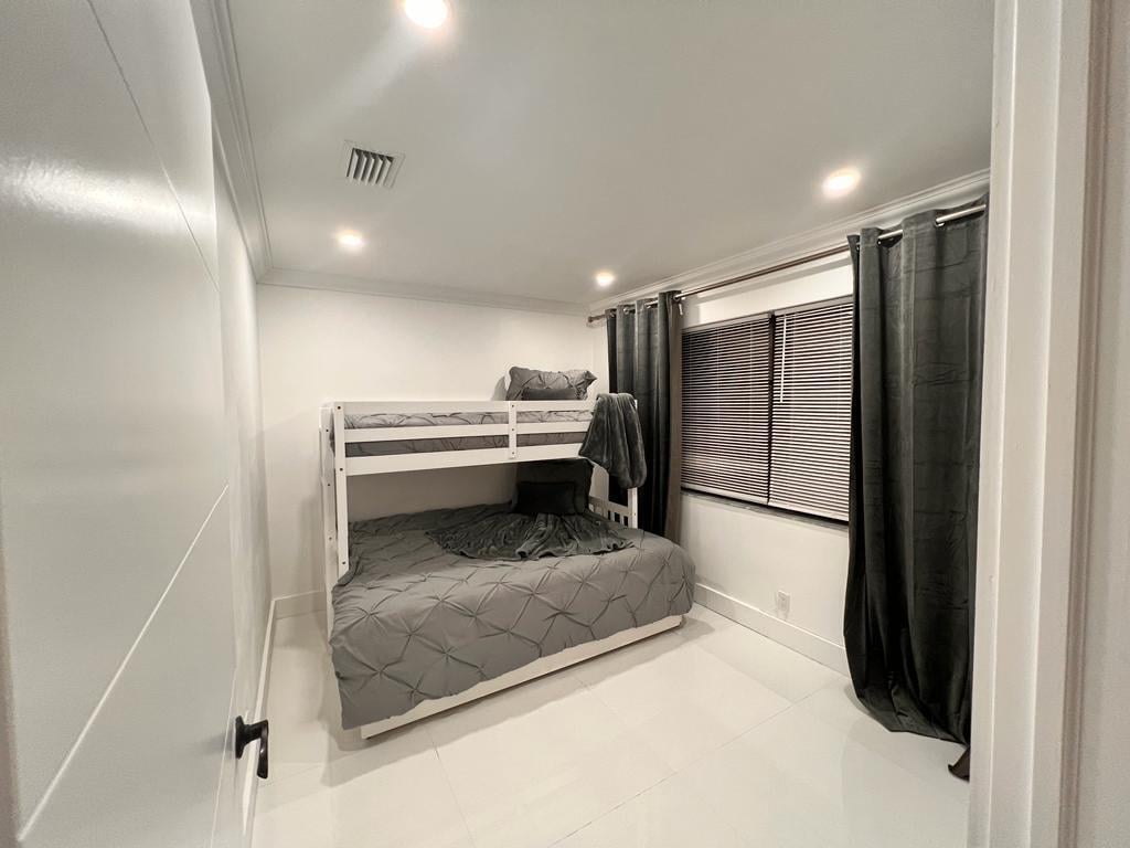  Residence photo 4