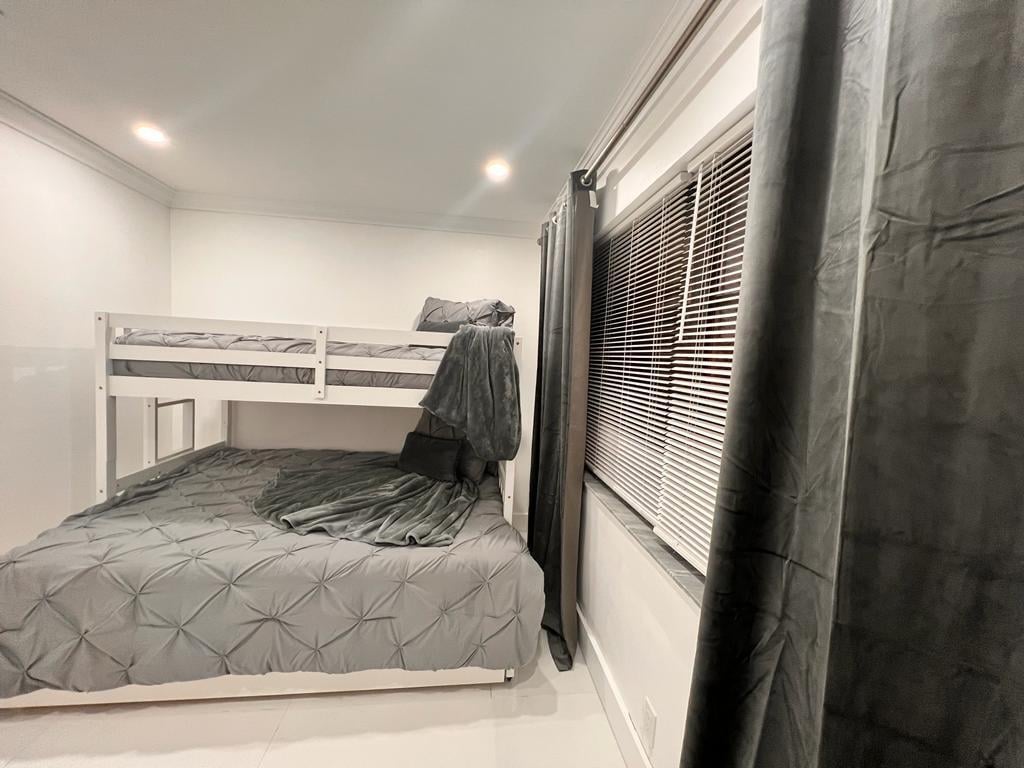  Residence photo 5