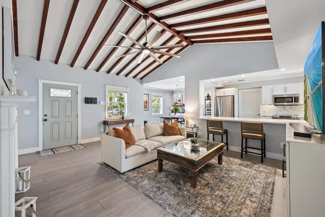West Palm Beach Residence photo 2