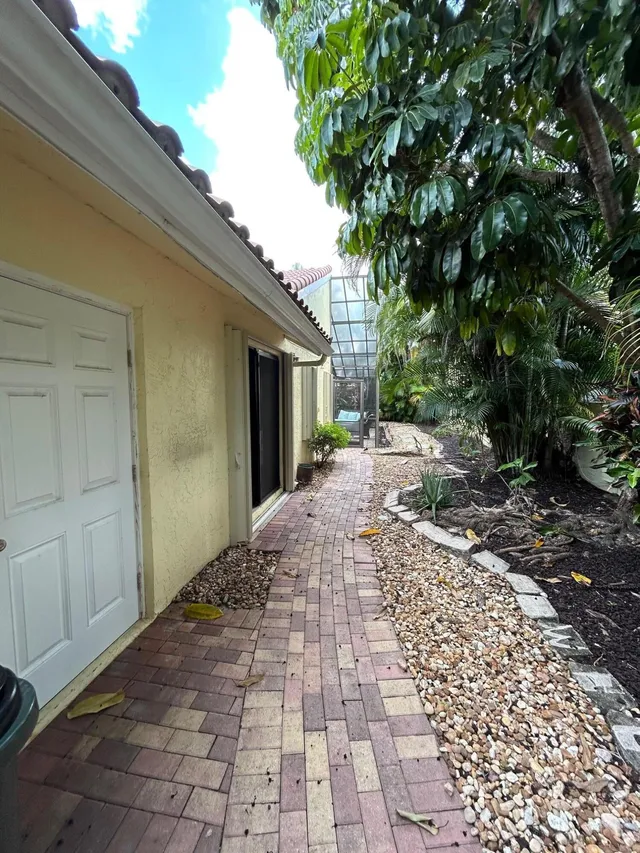 Residence photo 6