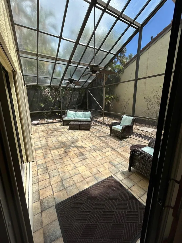 Residence photo 7
