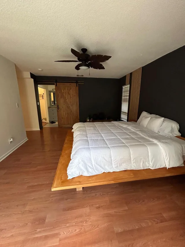 Residence photo 17