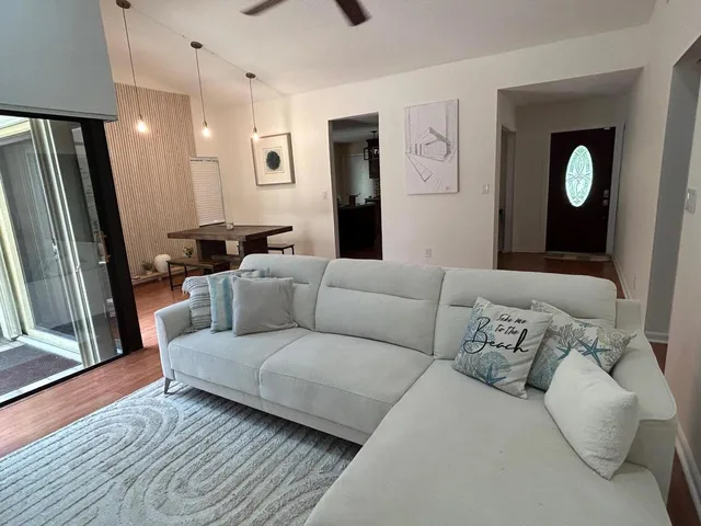 Residence photo 18