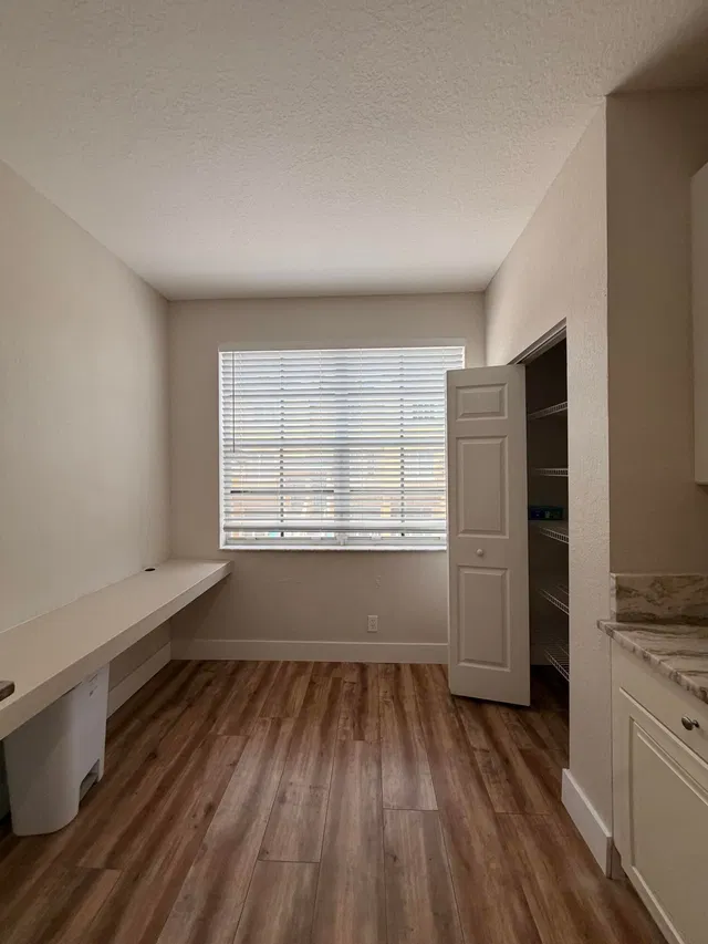 Unit 1507 photo 2